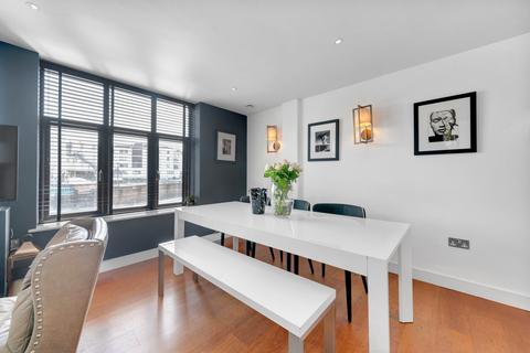 2 bedroom apartment for sale, Queenstown Road, Battersea SW8