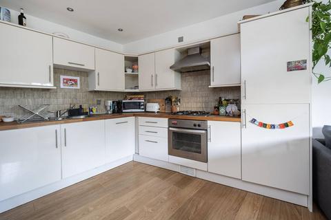 3 bedroom mews for sale, Stanford Mews, Dalston, London, E8