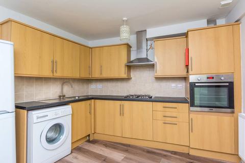 2 bedroom flat to rent, Uxbridge Road, W12, Shepherd's Bush, London, W12