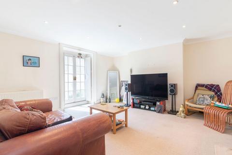 Basement Flat 7, 31 Bath Street, Cheltenham, GL50 1YA