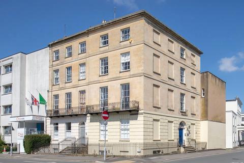 Basement Flat 7, 31 Bath Street, Cheltenham, GL50 1YA