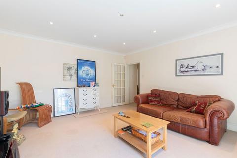 Basement Flat 7, 31 Bath Street, Cheltenham, GL50 1YA