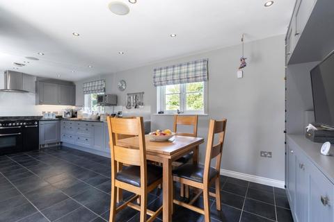 2 Tremblant Close, Prestbury, Cheltenham, GL52 5FL