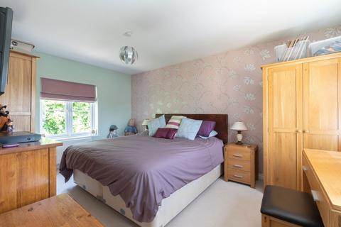 2 Tremblant Close, Prestbury, Cheltenham, GL52 5FL