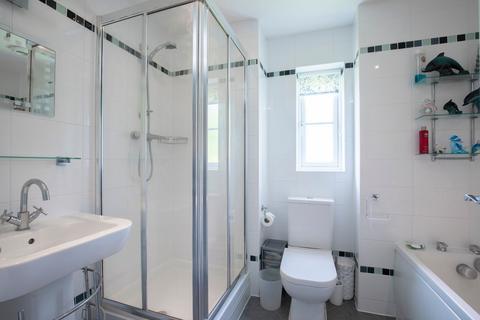 2 Tremblant Close, Prestbury, Cheltenham, GL52 5FL