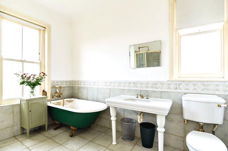 Hillview Road, Mill Hill, London, NW7 6 bed character property £1,800,000