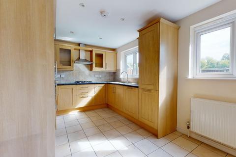 4 bedroom detached house for sale, Wrotham Road, Gravesend, DA11