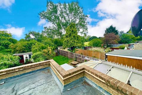 3 bedroom end of terrace house for sale, Fryent Grove, London NW9