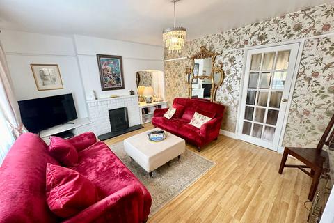 3 bedroom end of terrace house for sale, Goldsmith Avenue, London NW9