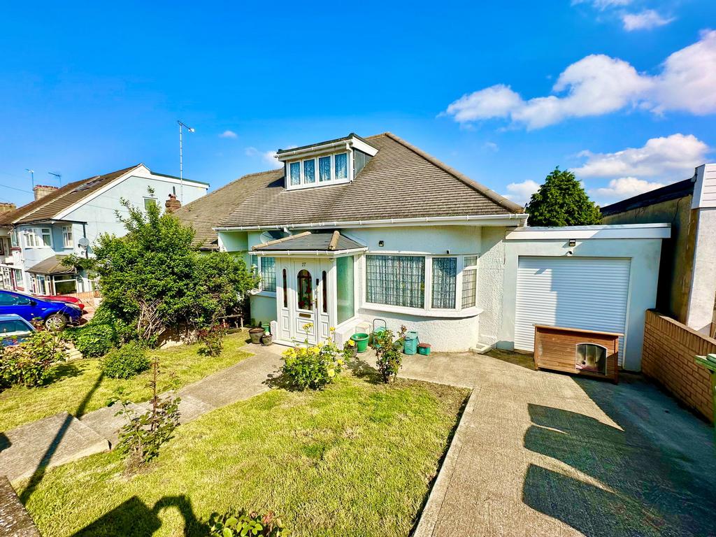 Rannock Avenue, London NW9 4 bed semi-detached bungalow - £650,000