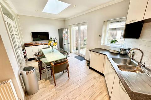 65 Rushgrove Avenue, London, NW9 6RG