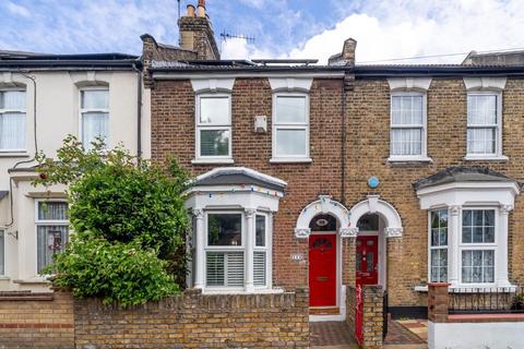 115 Caistor Park Road, London, E15 3PR