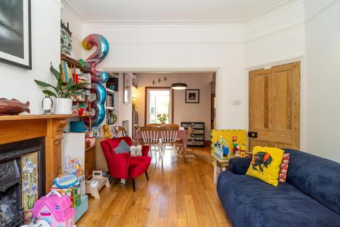 115 Caistor Park Road, London, E15 3PR