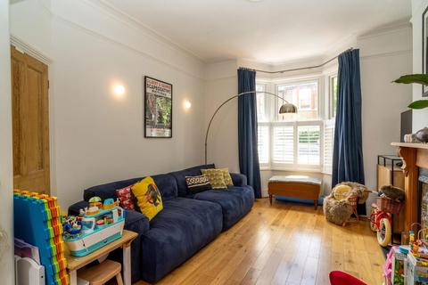 115 Caistor Park Road, London, E15 3PR