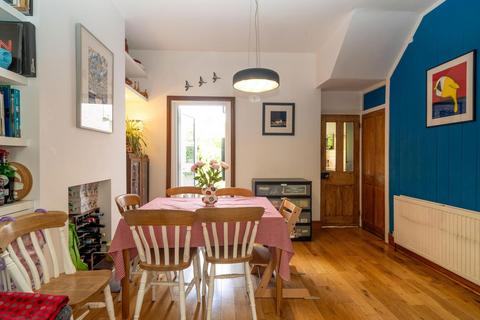 115 Caistor Park Road, London, E15 3PR