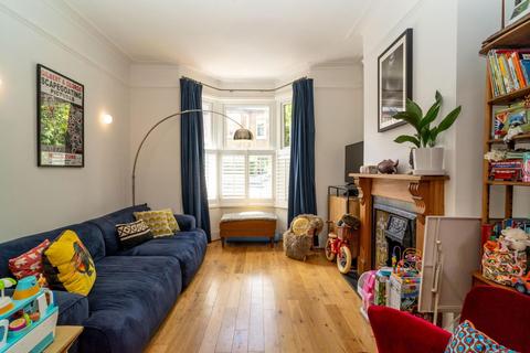 115 Caistor Park Road, London, E15 3PR
