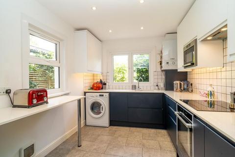 115 Caistor Park Road, London, E15 3PR