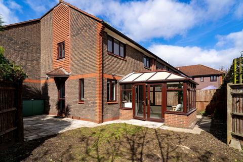24 Pine Avenue, London, E15 1UL