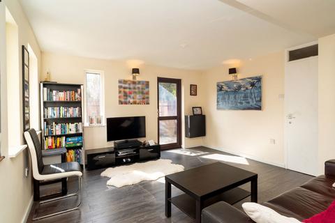 24 Pine Avenue, London, E15 1UL