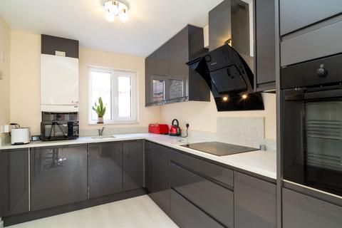 24 Pine Avenue, London, E15 1UL