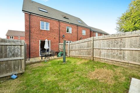 54 Buzzard Way, Cranbrook, Exeter, EX5 7GX
