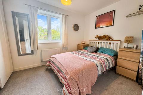54 Buzzard Way, Cranbrook, Exeter, EX5 7GX