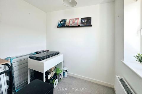 54 Buzzard Way, Cranbrook, Exeter, EX5 7GX
