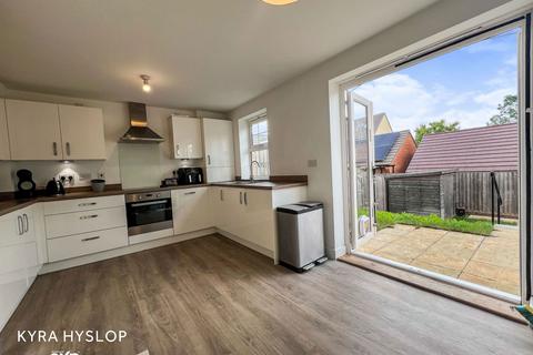 12 Celtic Close, Exeter, EX1 3DX
