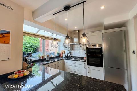 35 Hamlin Lane, Exeter, EX1 2SB