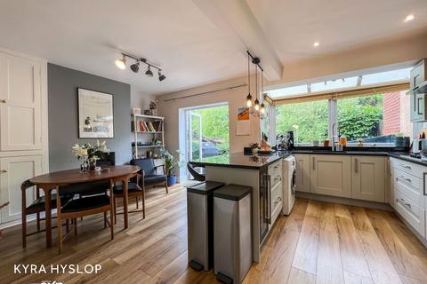 35 Hamlin Lane, Exeter, EX1 2SB