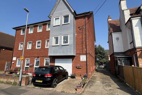 2 bedroom ground floor flat for sale, Bowling Green Court, 51 Tomline Road, Felixstowe IP11