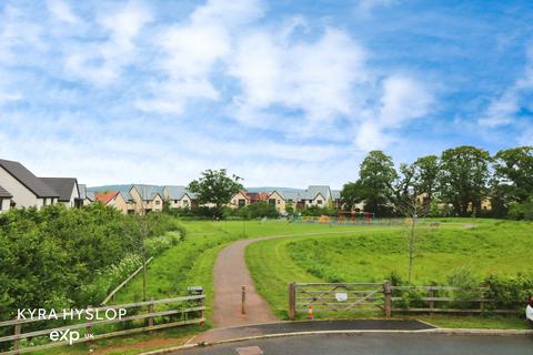 74 Buzzard Way, Cranbrook, Exeter, EX5 7GX