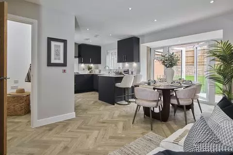 5 bedroom detached house for sale – pohled 2
