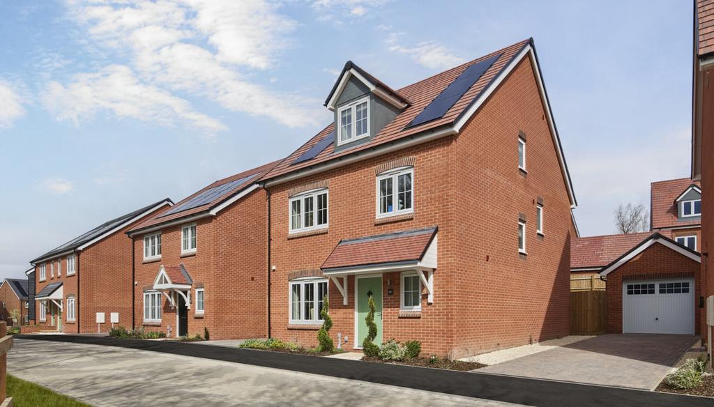 5 bedroom detached house for sale