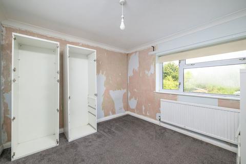 43 Groveside, Henlow, SG16 6AR