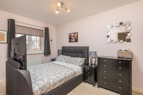 16 Phoenix Drive, Letchworth Garden City, SG6 1FY