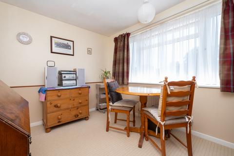 8 Fox Way, Barham, Canterbury, CT4 6QJ