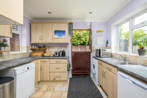 20 Castles Close, Stotfold, Hitchin, SG5 4BZ