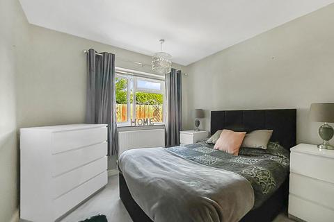 1 Bazeley Road, Matson, Gloucester, GL4 6JB