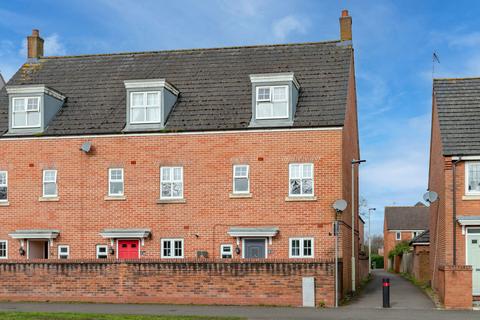 49 Woodvale Kingsway, Quedgeley, Gloucester, GL2 2AU