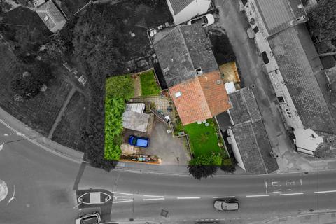 9 High Street, Cam, Dursley, GL11 5JZ