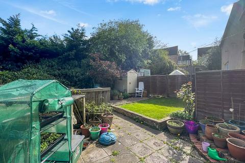 9 High Street, Cam, Dursley, GL11 5JZ