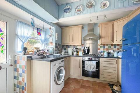 9 High Street, Cam, Dursley, GL11 5JZ