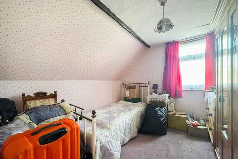 9 High Street, Cam, Dursley, GL11 5JZ