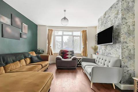 86 Finlay Road, Gloucester, GL4 6TP