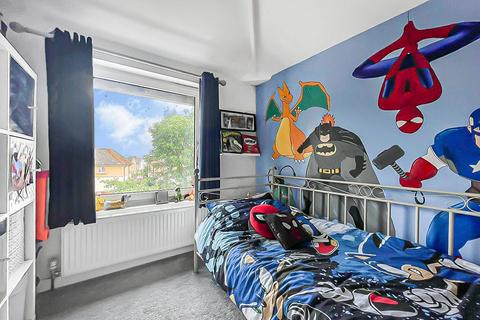 86 Finlay Road, Gloucester, GL4 6TP