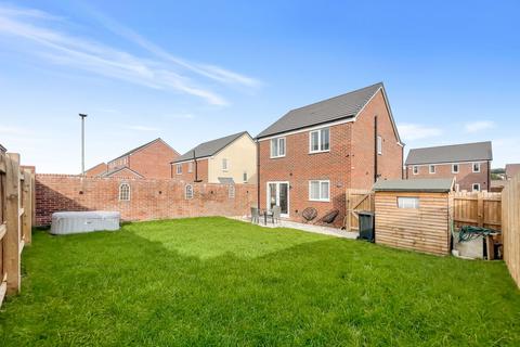 30 Freemans Road, Tuffley, Gloucester, GL4 0XJ