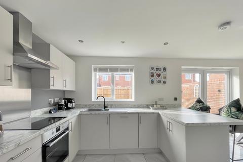 30 Freemans Road, Tuffley, Gloucester, GL4 0XJ