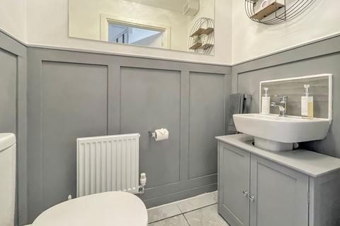30 Freemans Road, Tuffley, Gloucester, GL4 0XJ