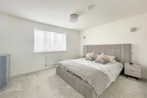30 Freemans Road, Tuffley, Gloucester, GL4 0XJ